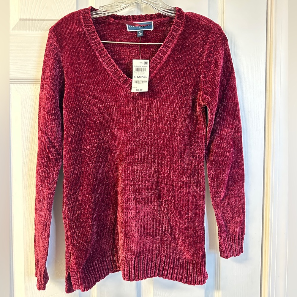 Chenille v-neck sweater NWT, Karen Scott